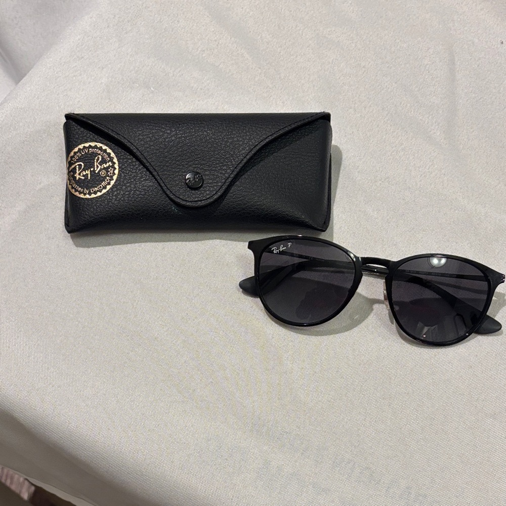 Ray-Ban Classic Black Sunglasses